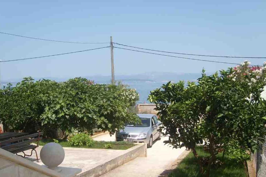 Apartments And Rooms By The Sea Sutivan, Brac - 2943 Kültér fotó