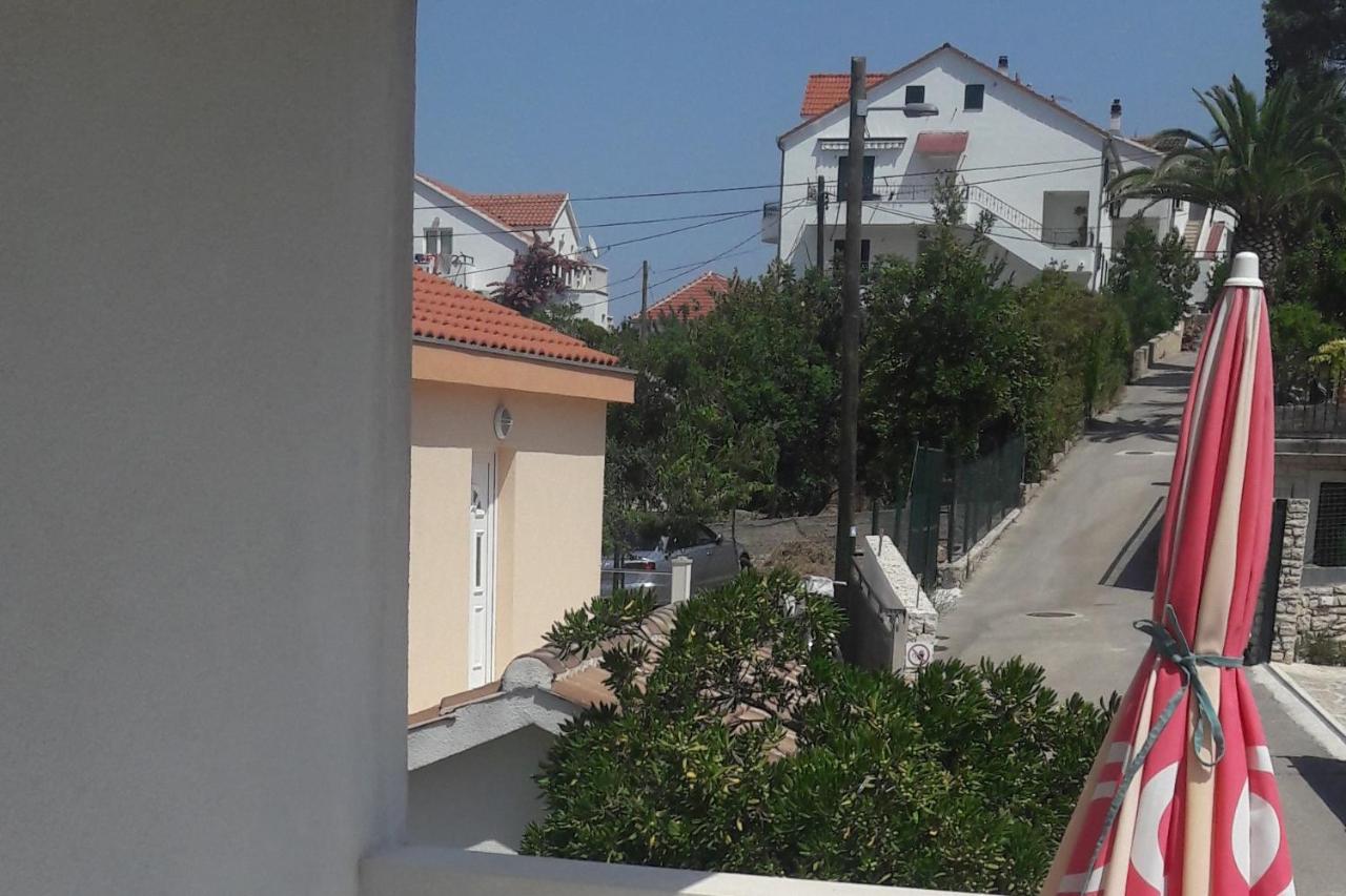 Apartments And Rooms By The Sea Sutivan, Brac - 2943 Kültér fotó