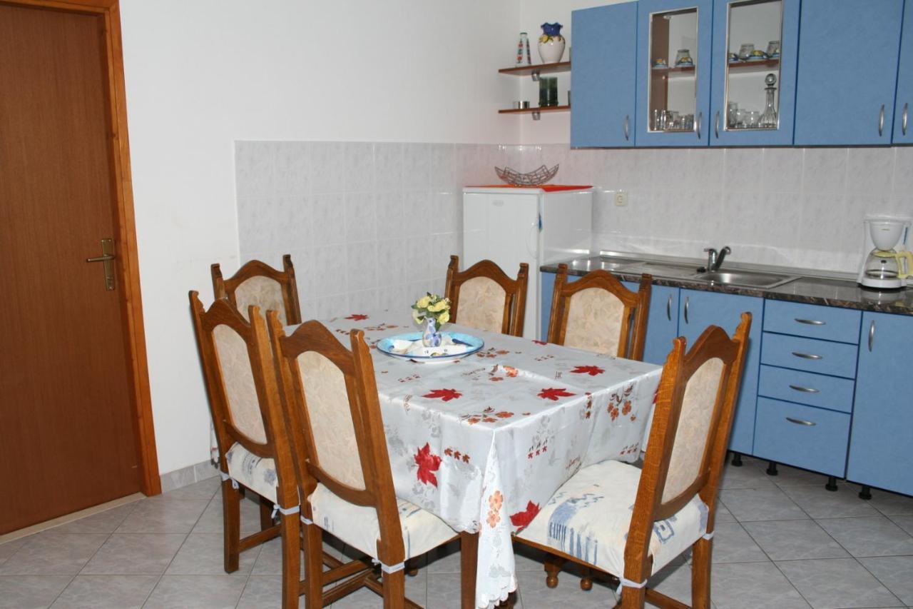 Apartments And Rooms By The Sea Sutivan, Brac - 2943 Kültér fotó