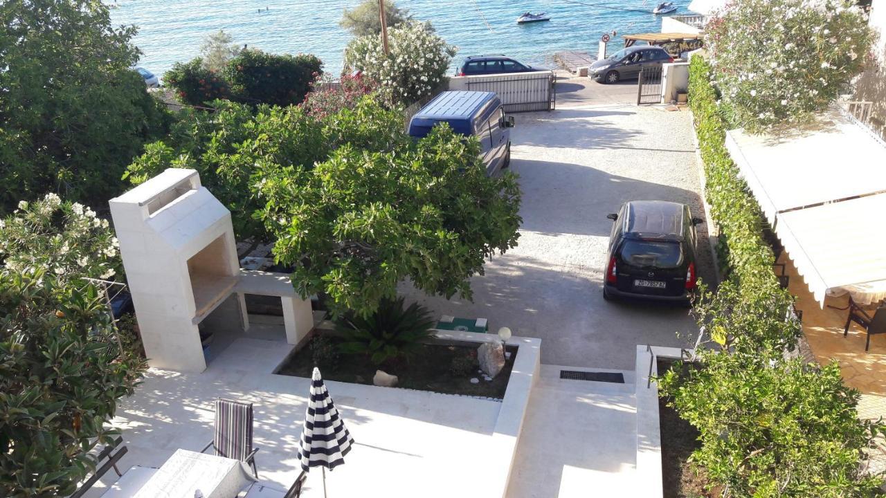 Apartments And Rooms By The Sea Sutivan, Brac - 2943 Kültér fotó